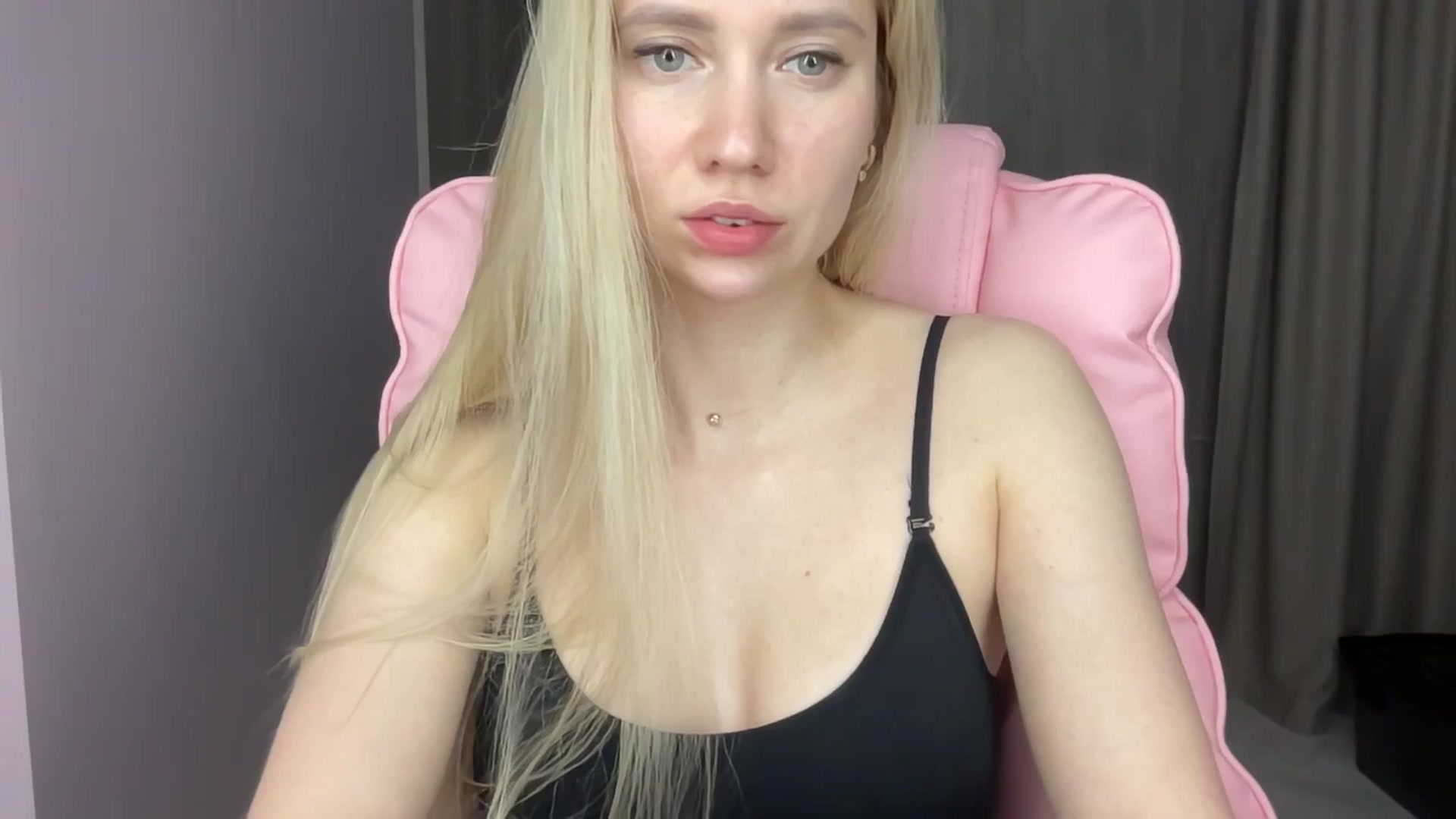 Gallery image thumbnail from Miss_Sylvia's myfreecams stream on, 06/05/2025, 20:39 image 19 of 20
