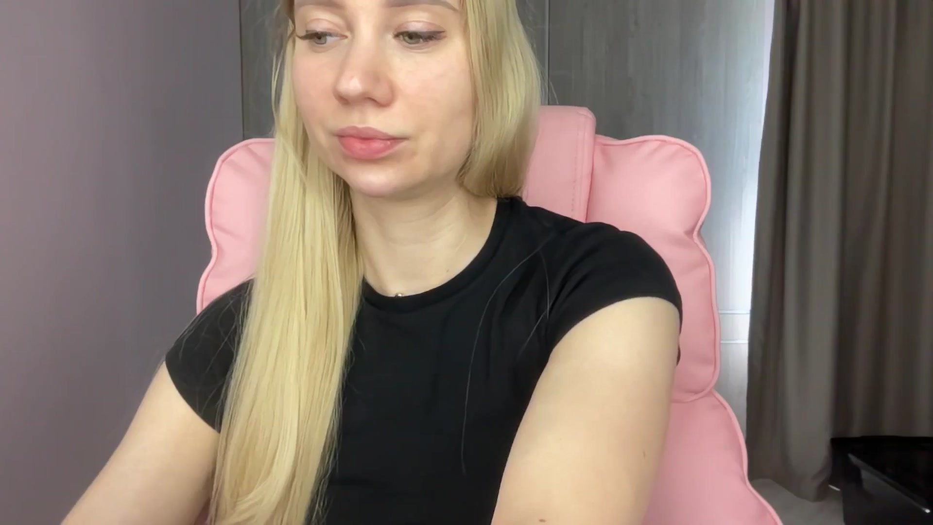 Gallery image thumbnail from Miss_Sylvia's myfreecams stream on, 06/06/2025, 13:46 image 5 of 20