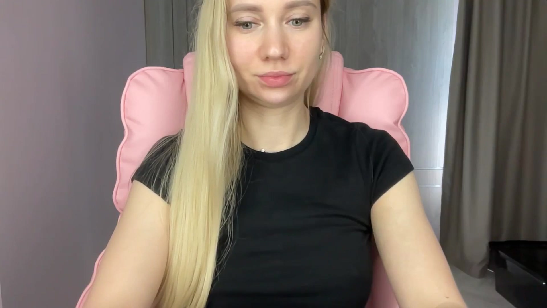 Gallery image thumbnail from Miss_Sylvia's myfreecams stream on, 06/06/2025, 13:46 image 10 of 20