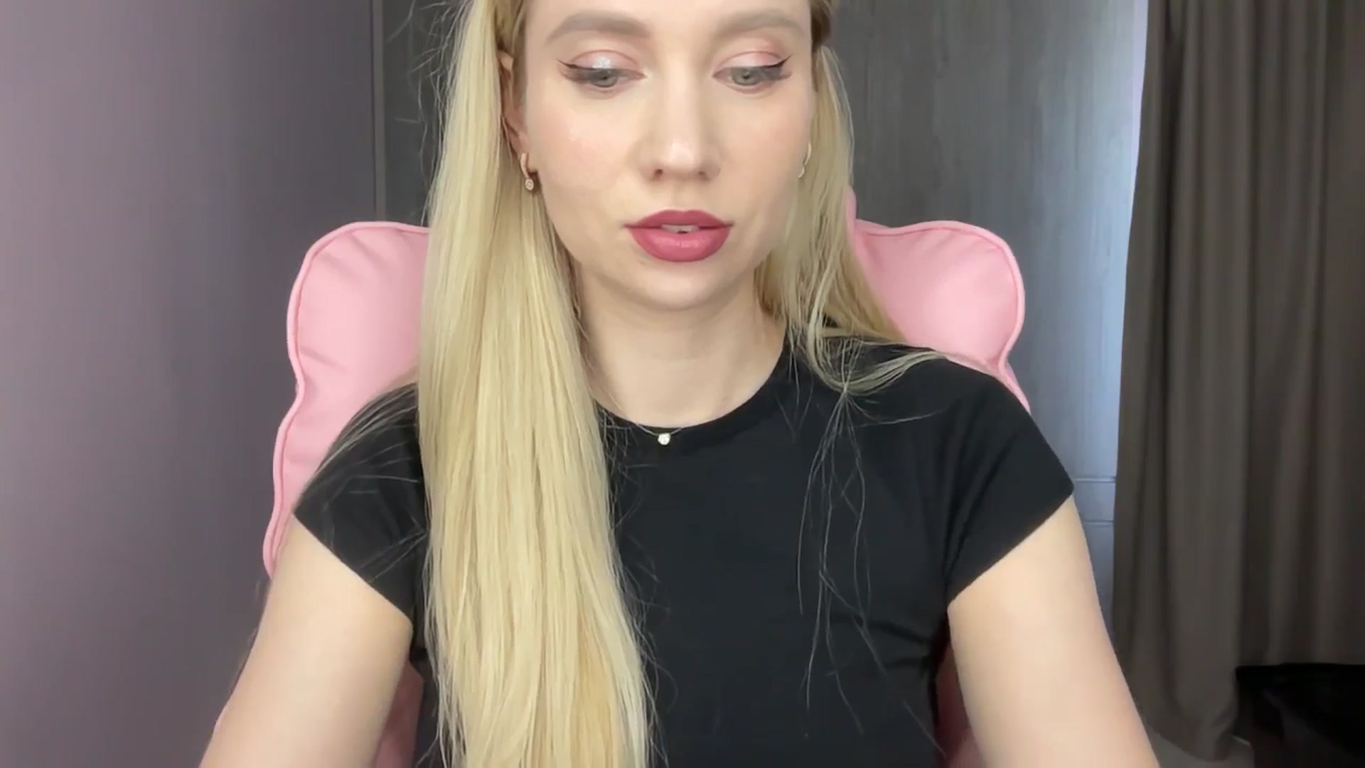 Gallery image thumbnail from Miss_Sylvia's myfreecams stream on, 06/06/2025, 14:24 image 7 of 20