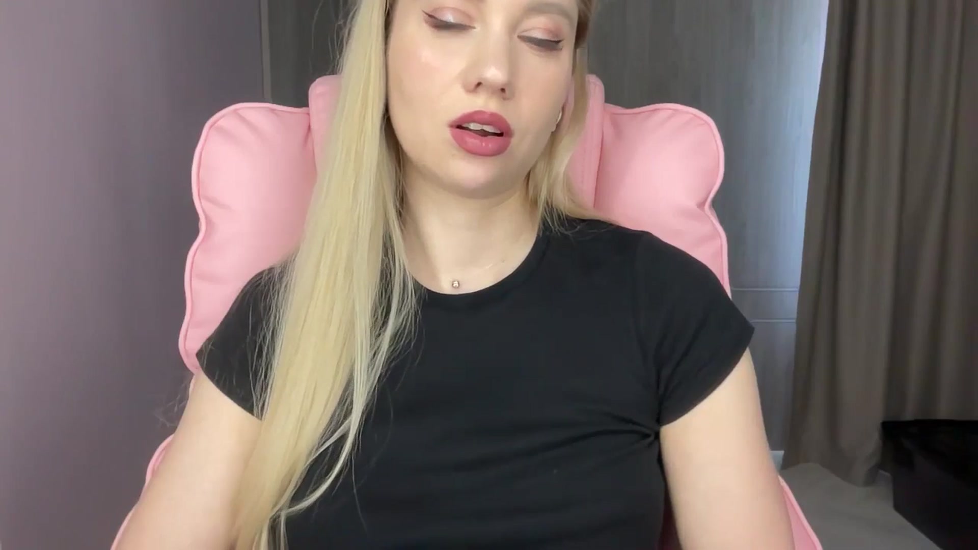 Gallery image thumbnail from Miss_Sylvia's myfreecams stream on, 06/06/2025, 14:24 image 20 of 20
