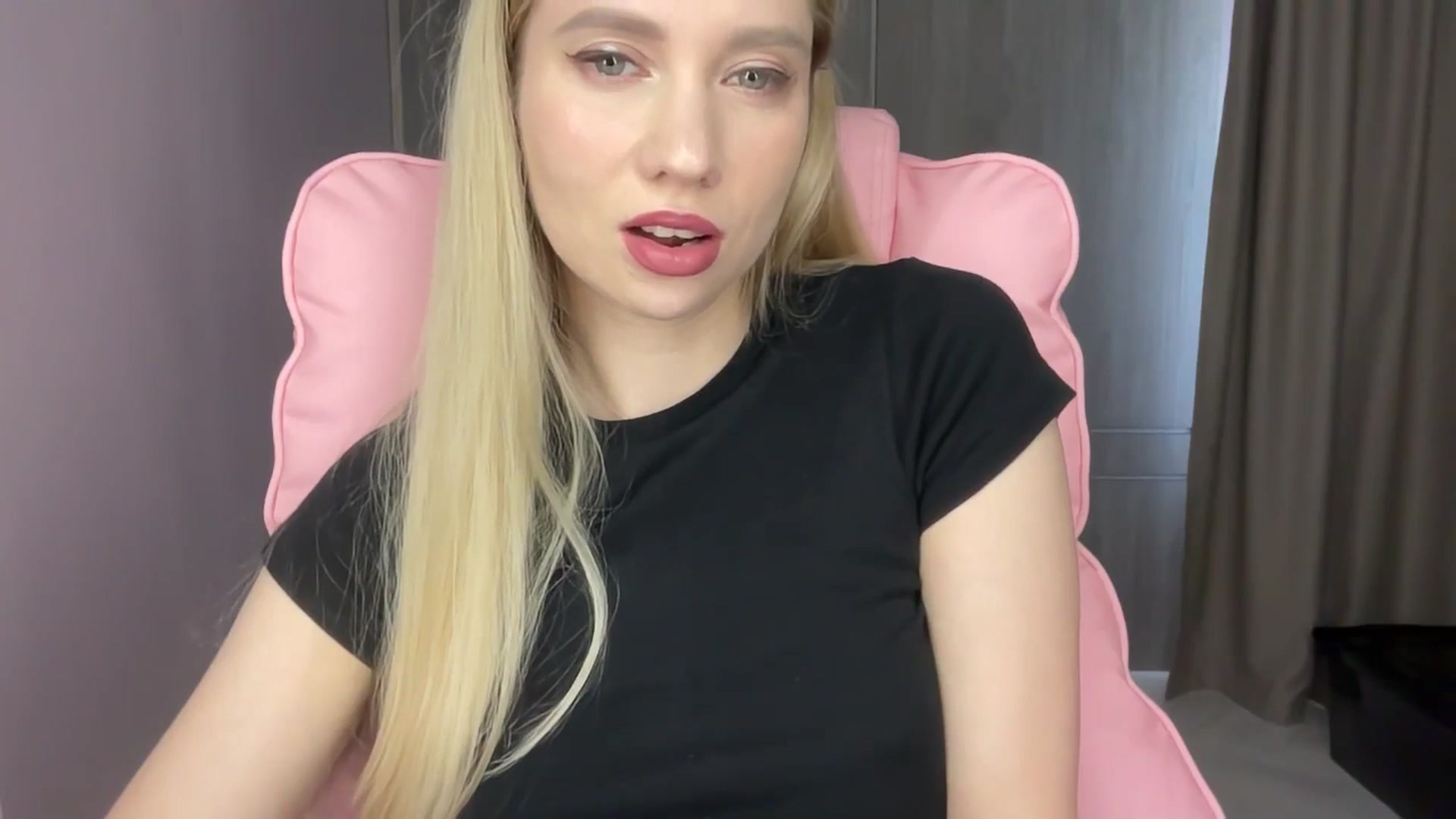 Gallery image thumbnail from Miss_Sylvia's myfreecams stream on, 06/06/2025, 14:24 image 19 of 20
