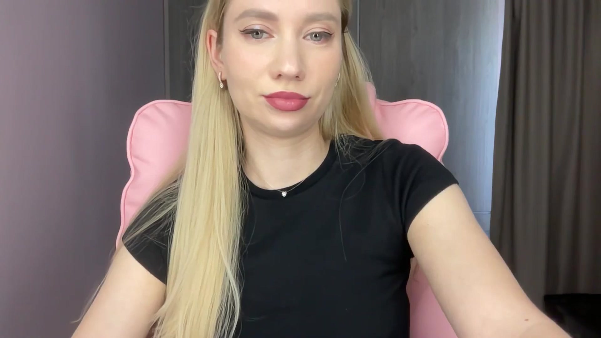 Gallery image thumbnail from Miss_Sylvia's myfreecams stream on, 06/06/2025, 14:24 image 6 of 20