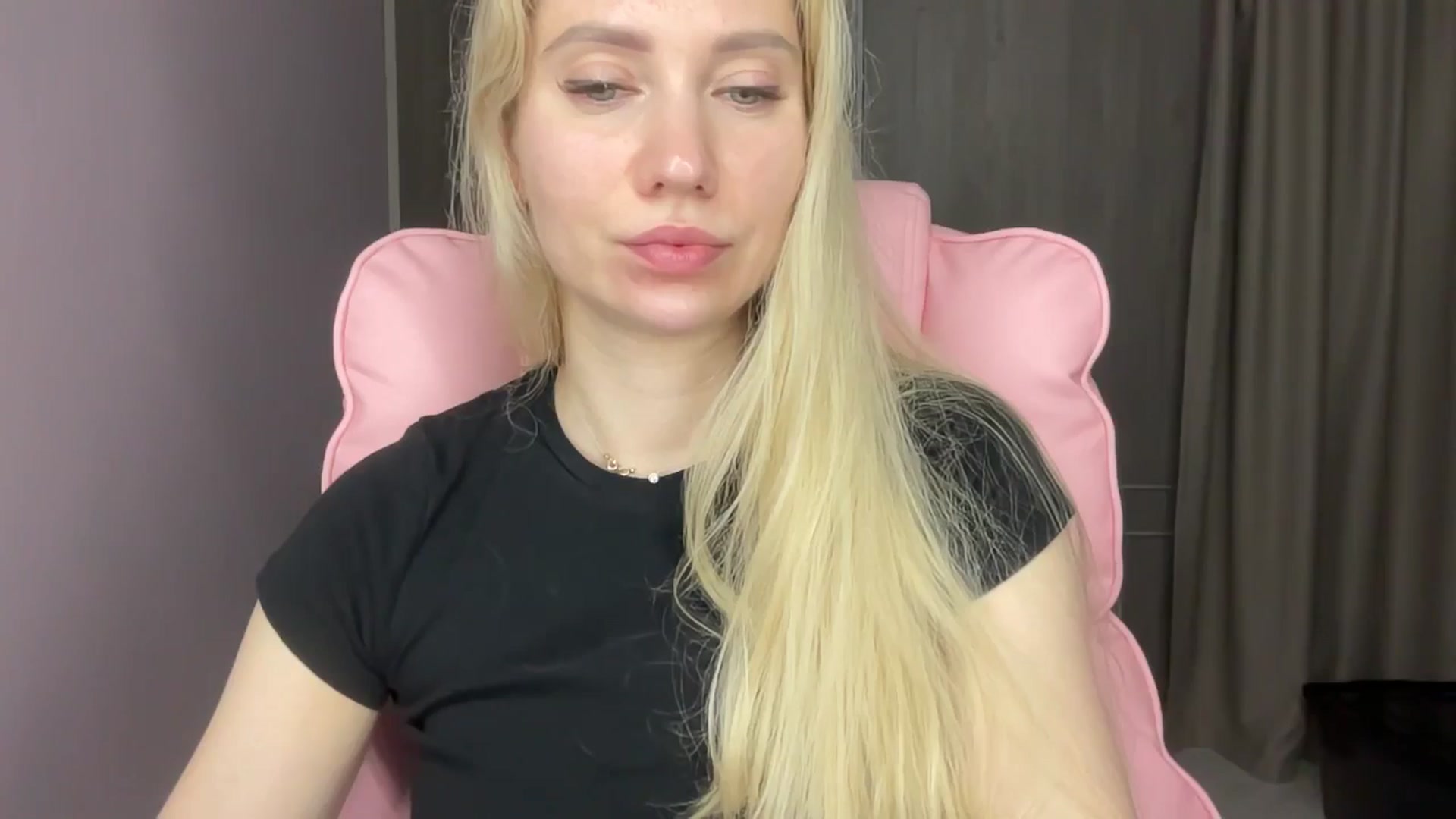 Gallery image thumbnail from Miss_Sylvia's myfreecams stream on, 06/06/2025, 19:19 image 4 of 20