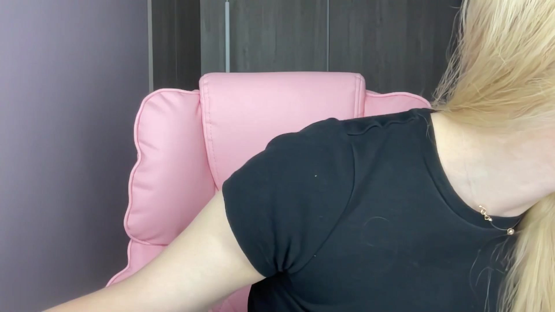 Gallery image thumbnail from Miss_Sylvia's myfreecams stream on, 06/06/2025, 19:19 image 1 of 20