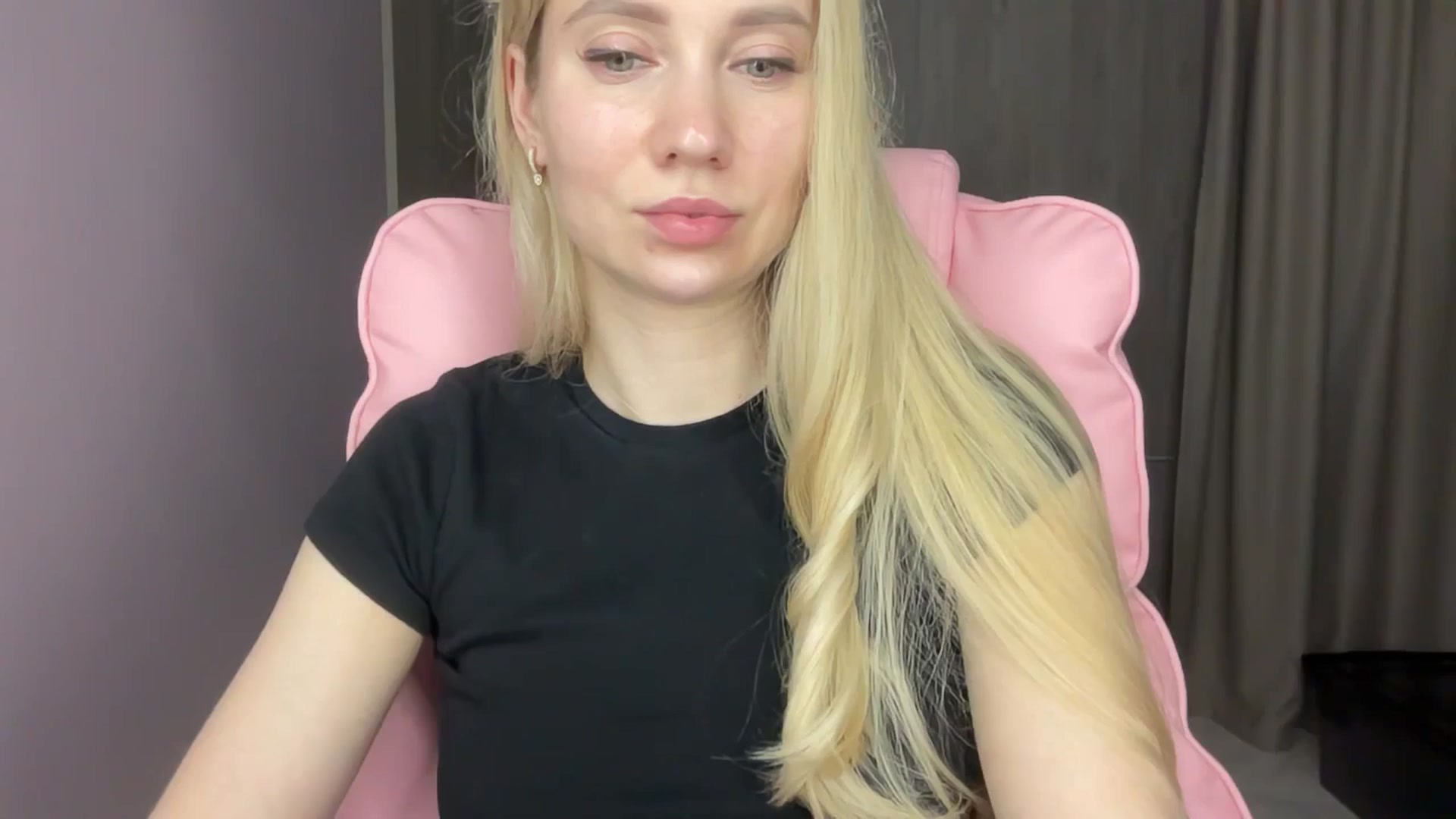 Gallery image thumbnail from Miss_Sylvia's myfreecams stream on, 06/06/2025, 19:19 image 20 of 20
