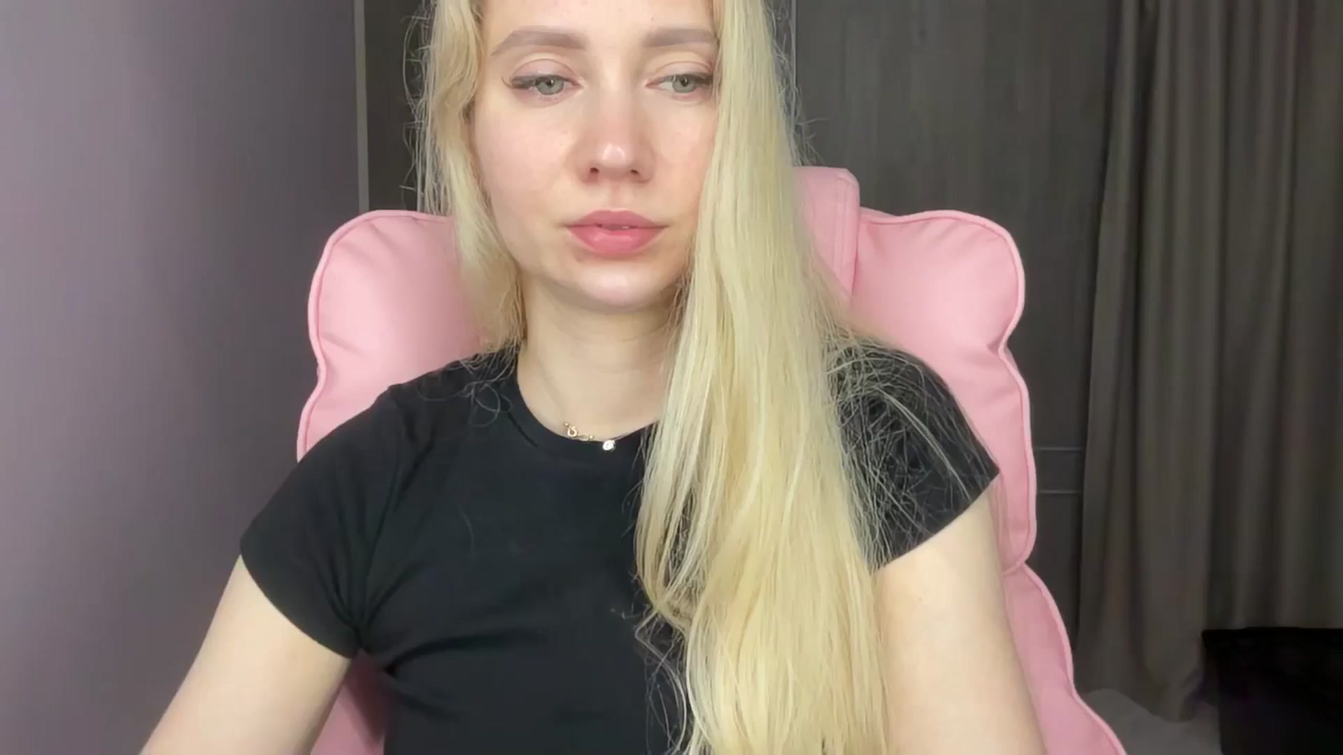 Gallery image thumbnail from Miss_Sylvia's myfreecams stream on, 06/06/2025, 19:19 image 5 of 20