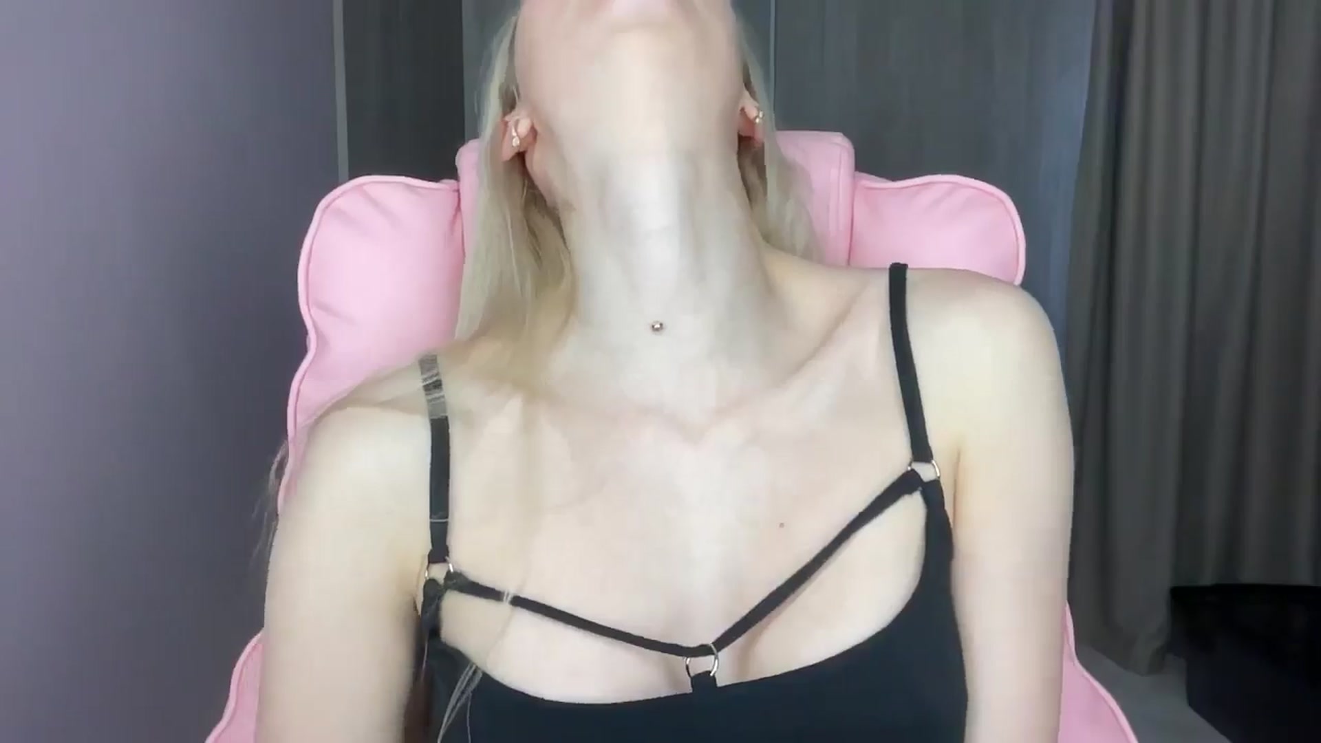 Gallery image thumbnail from Miss_Sylvia's myfreecams stream on, 06/07/2025, 17:35 image 7 of 20