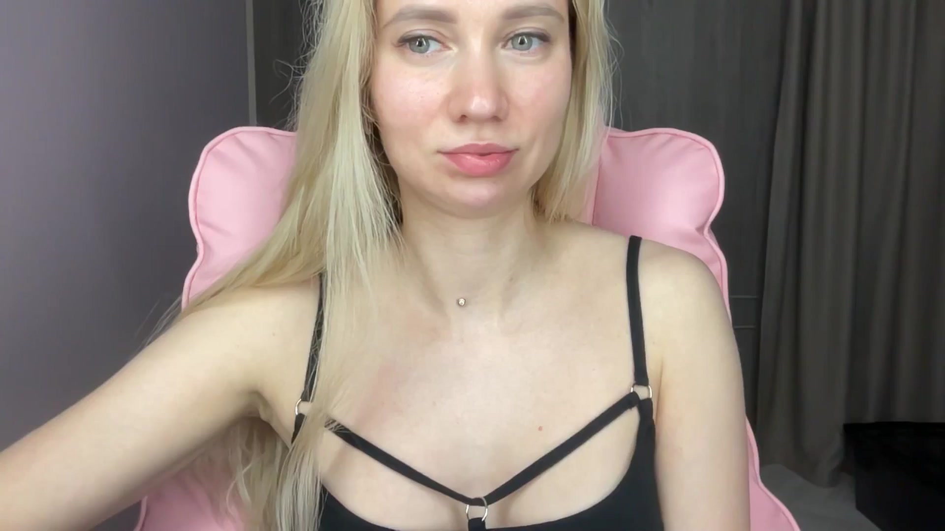 Gallery image thumbnail from Miss_Sylvia's myfreecams stream on, 06/07/2025, 19:15 image 10 of 20