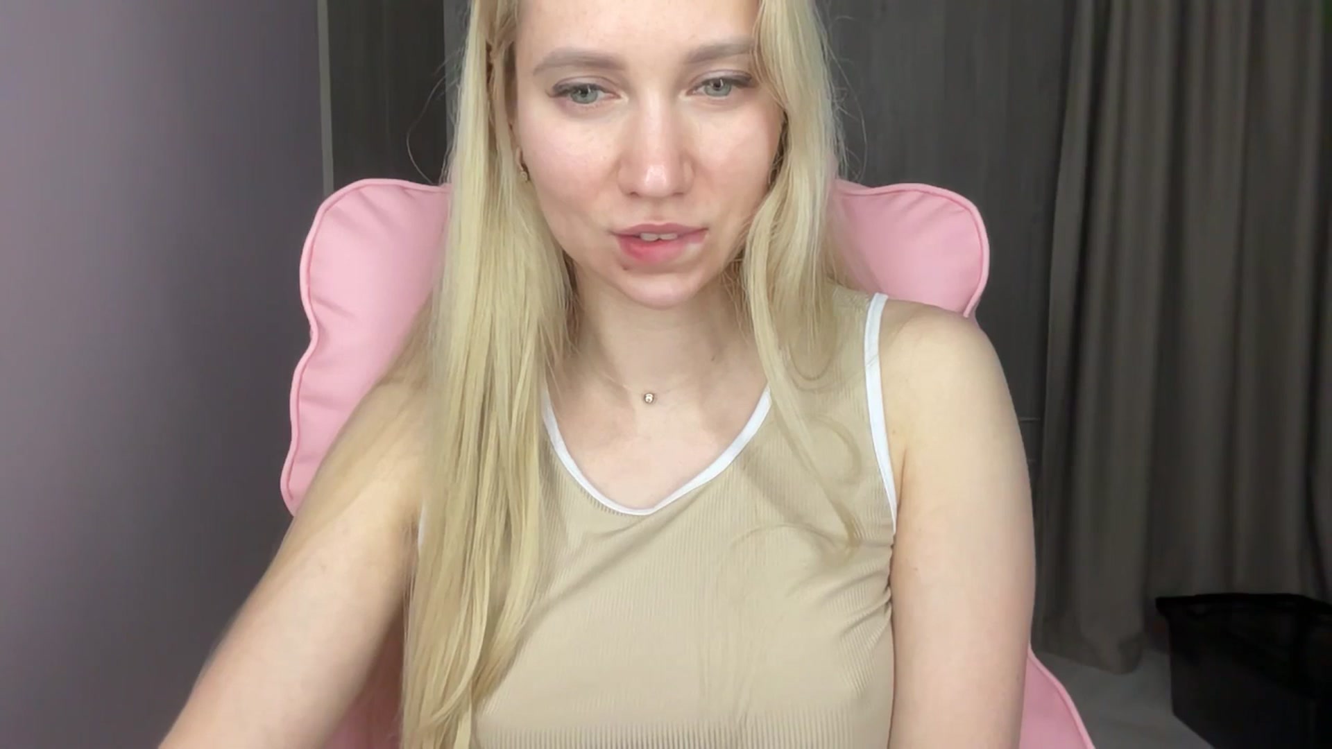 Gallery image thumbnail from Miss_Sylvia's myfreecams stream on, 06/08/2025, 18:44 image 6 of 20