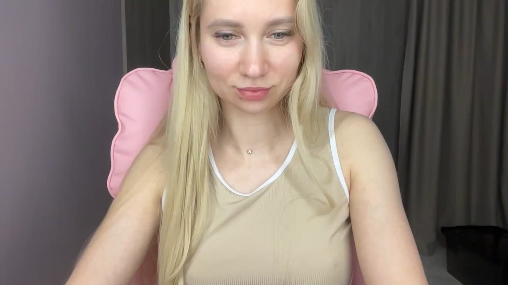 Gallery image thumbnail from Miss_Sylvia's myfreecams stream on, 06/08/2025, 18:44 image 5 of 20