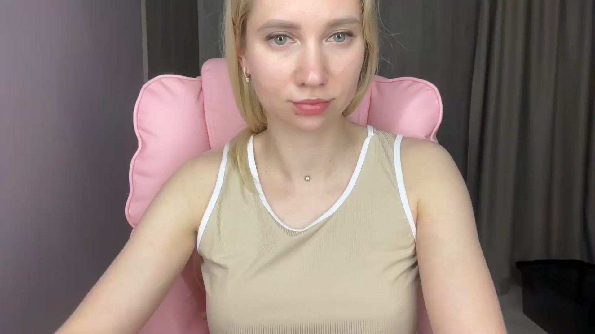 Gallery image thumbnail from Miss_Sylvia's myfreecams stream on, 06/08/2025, 18:44 image 19 of 20