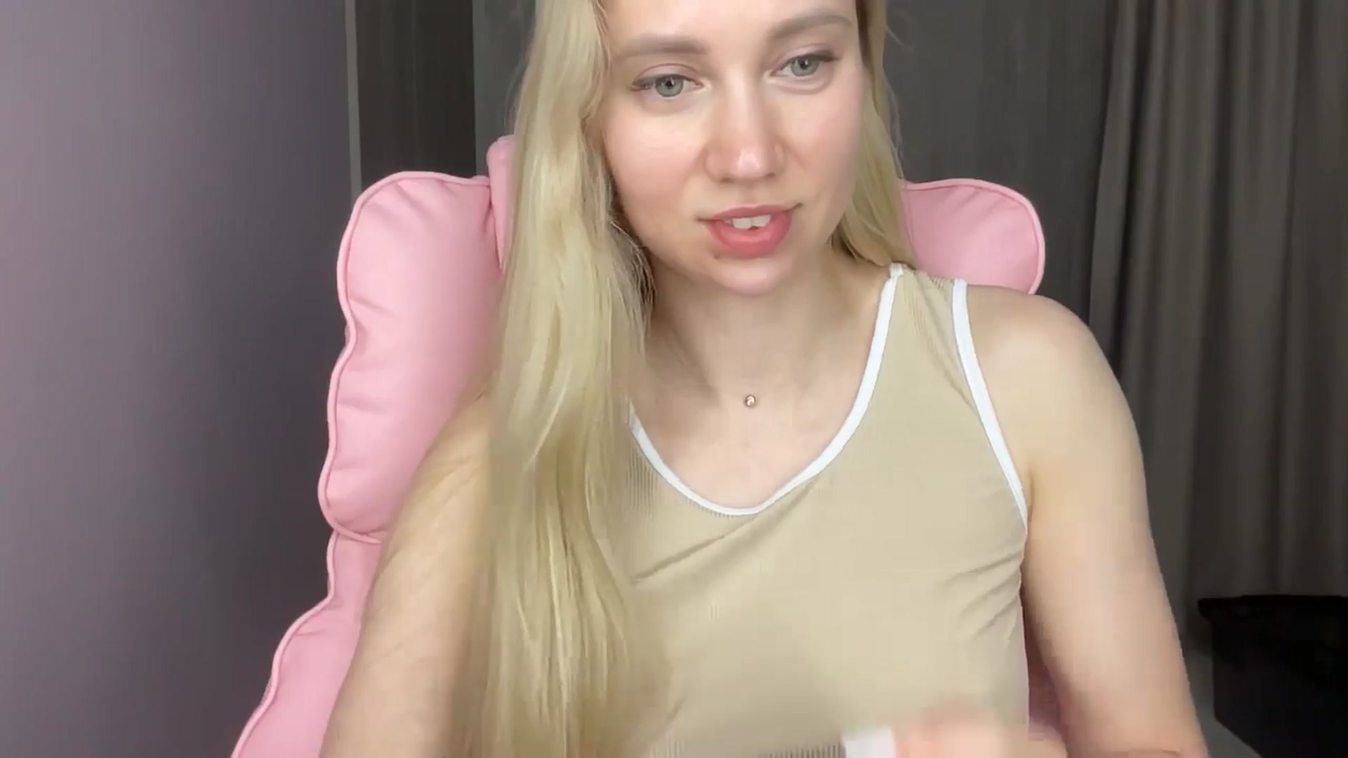 Gallery image thumbnail from Miss_Sylvia's myfreecams stream on, 06/08/2025, 19:04 image 16 of 20