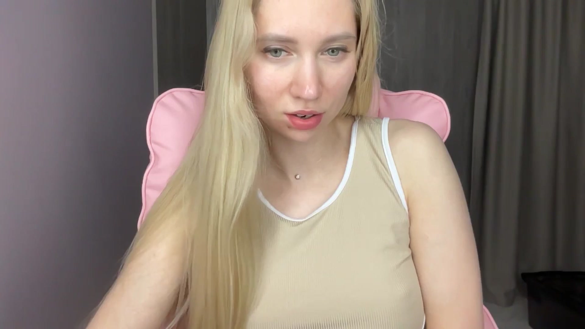 Gallery image thumbnail from Miss_Sylvia's myfreecams stream on, 06/08/2025, 19:04 image 17 of 20
