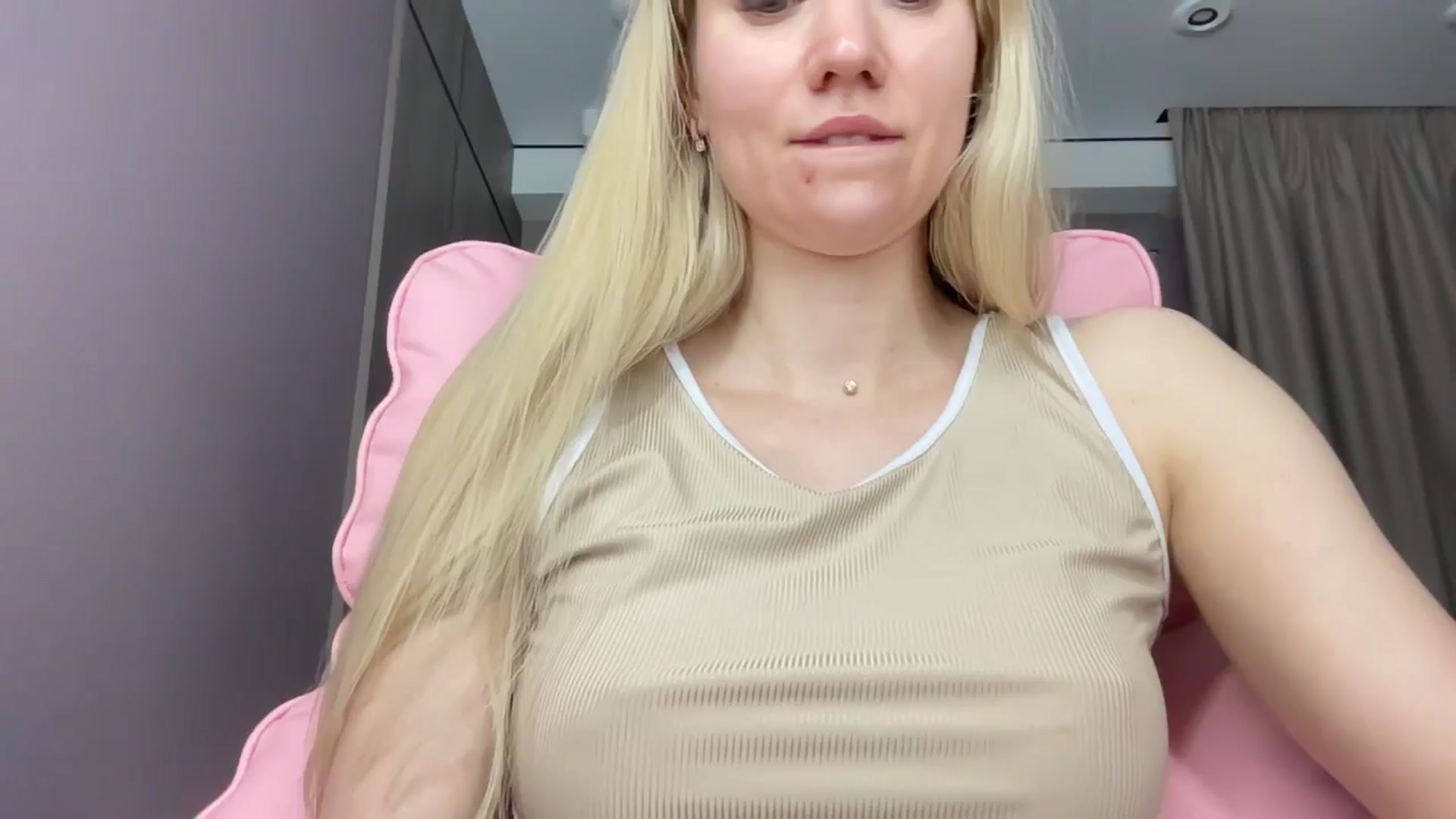 Gallery image thumbnail from Miss_Sylvia's myfreecams stream on, 06/08/2025, 21:07 image 1 of 20
