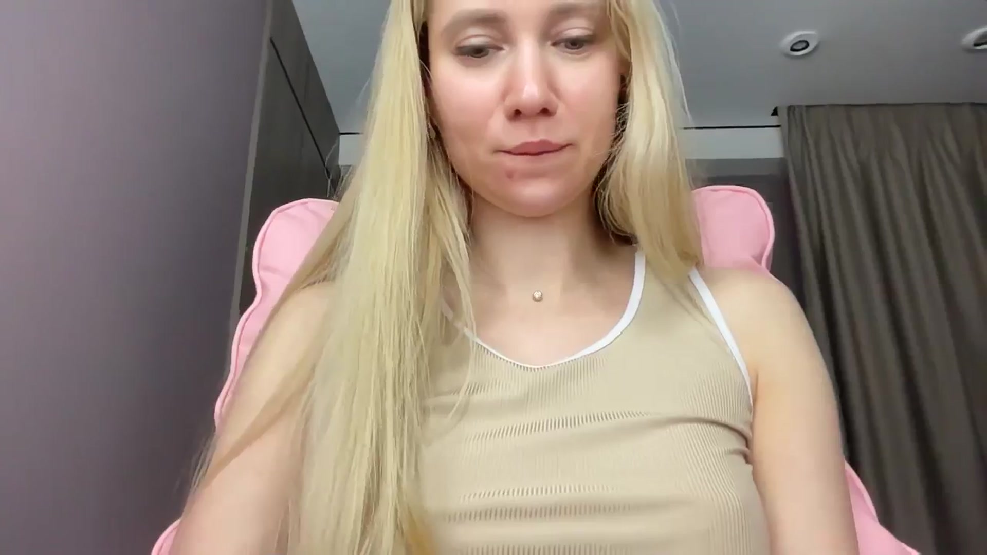 Gallery image thumbnail from Miss_Sylvia's myfreecams stream on, 06/08/2025, 21:07 image 2 of 20