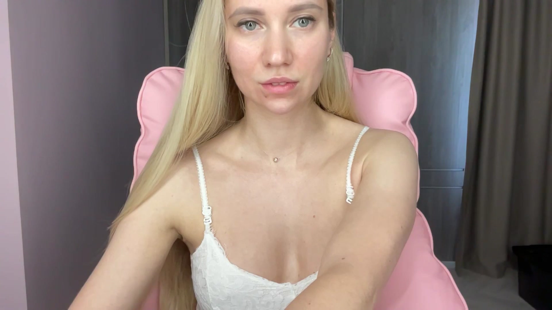 Gallery image thumbnail from Miss_Sylvia's myfreecams stream on, 06/09/2025, 16:03 image 14 of 20