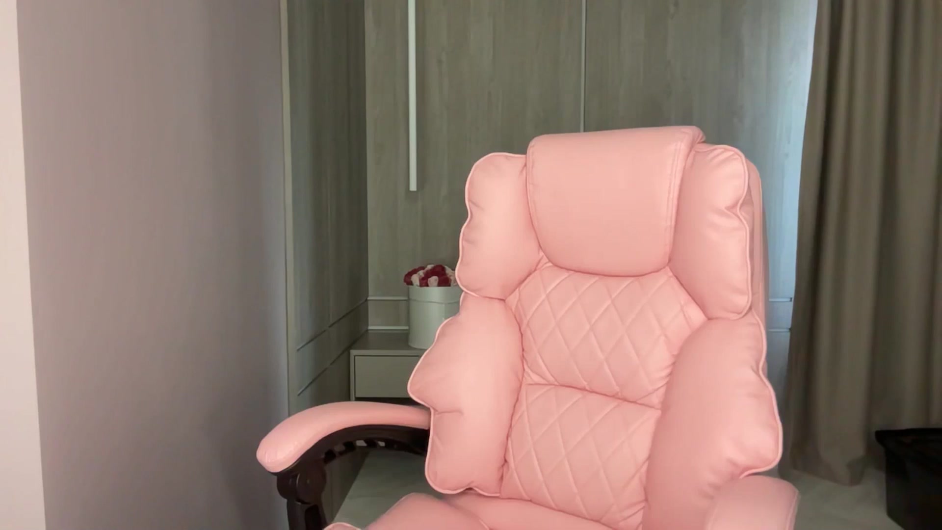 Gallery image thumbnail from Miss_Sylvia's myfreecams stream on, 06/09/2025, 16:03 image 9 of 20