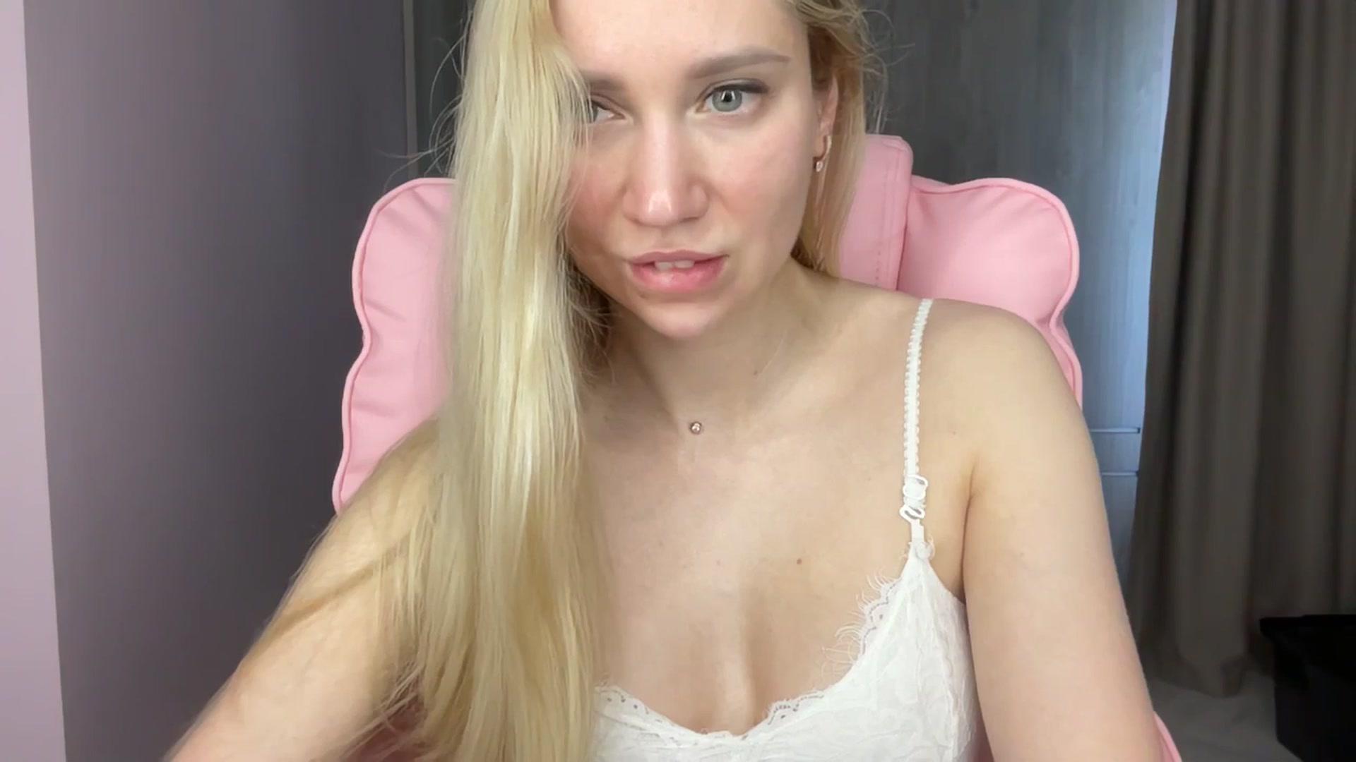 Gallery image thumbnail from Miss_Sylvia's myfreecams stream on, 06/09/2025, 16:03 image 7 of 20