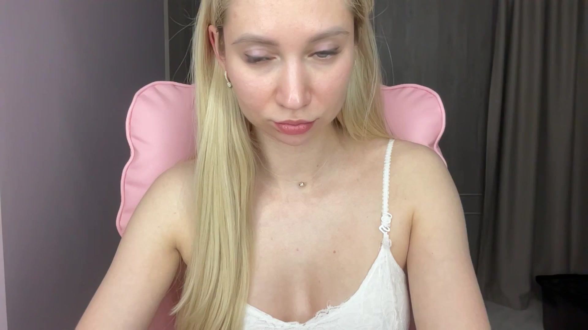 Gallery image thumbnail from Miss_Sylvia's myfreecams stream on, 06/09/2025, 19:14 image 1 of 20