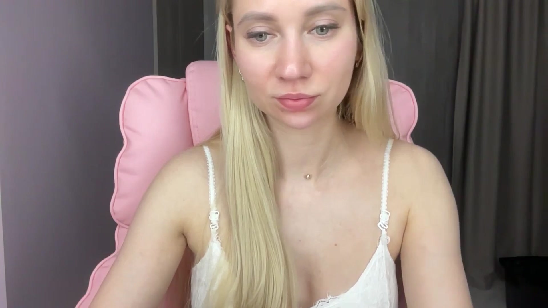 Gallery image thumbnail from Miss_Sylvia's myfreecams stream on, 06/09/2025, 19:14 image 3 of 20