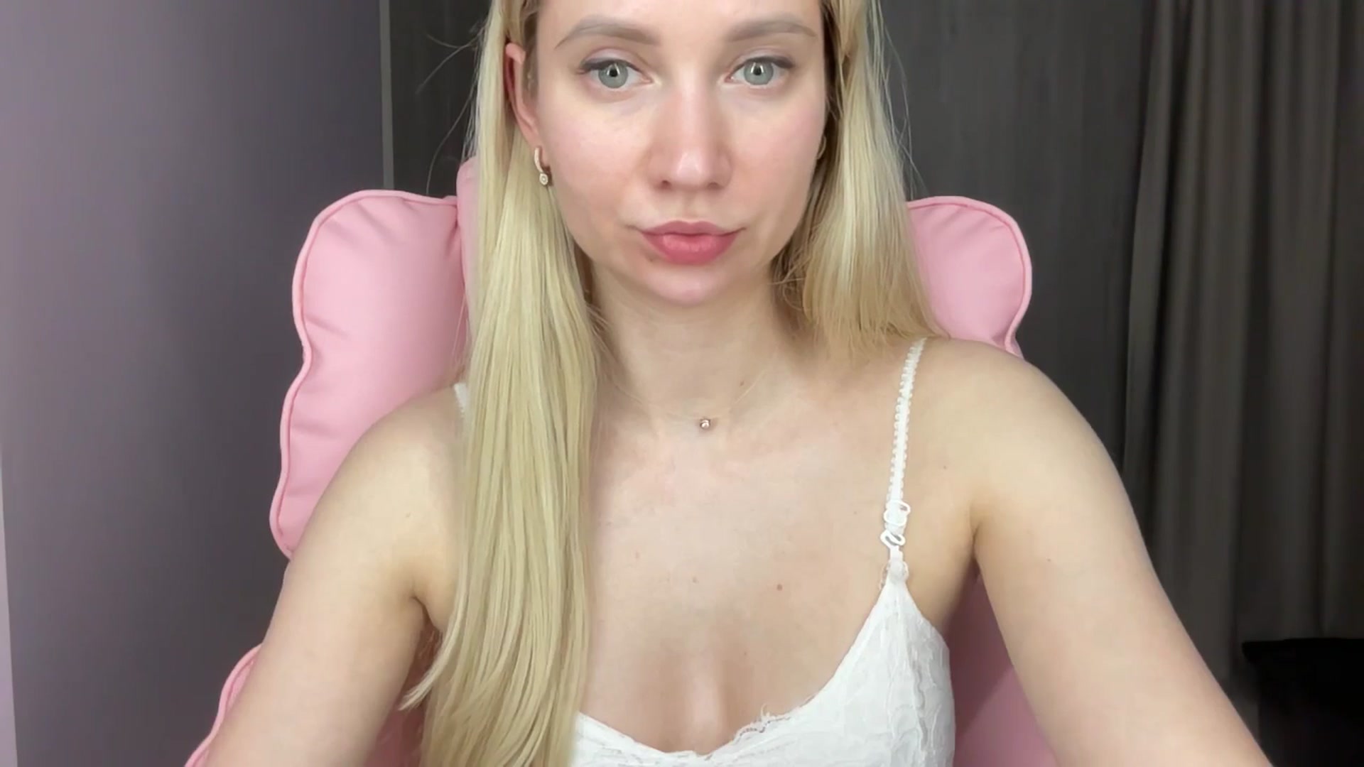 Gallery image thumbnail from Miss_Sylvia's myfreecams stream on, 06/09/2025, 19:14 image 2 of 20