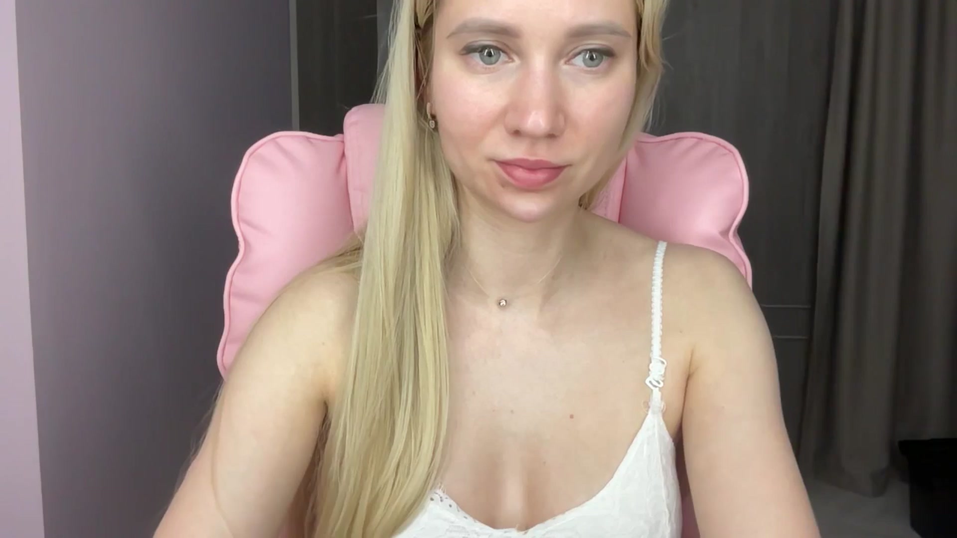 Gallery image thumbnail from Miss_Sylvia's myfreecams stream on, 06/09/2025, 19:37 image 20 of 20