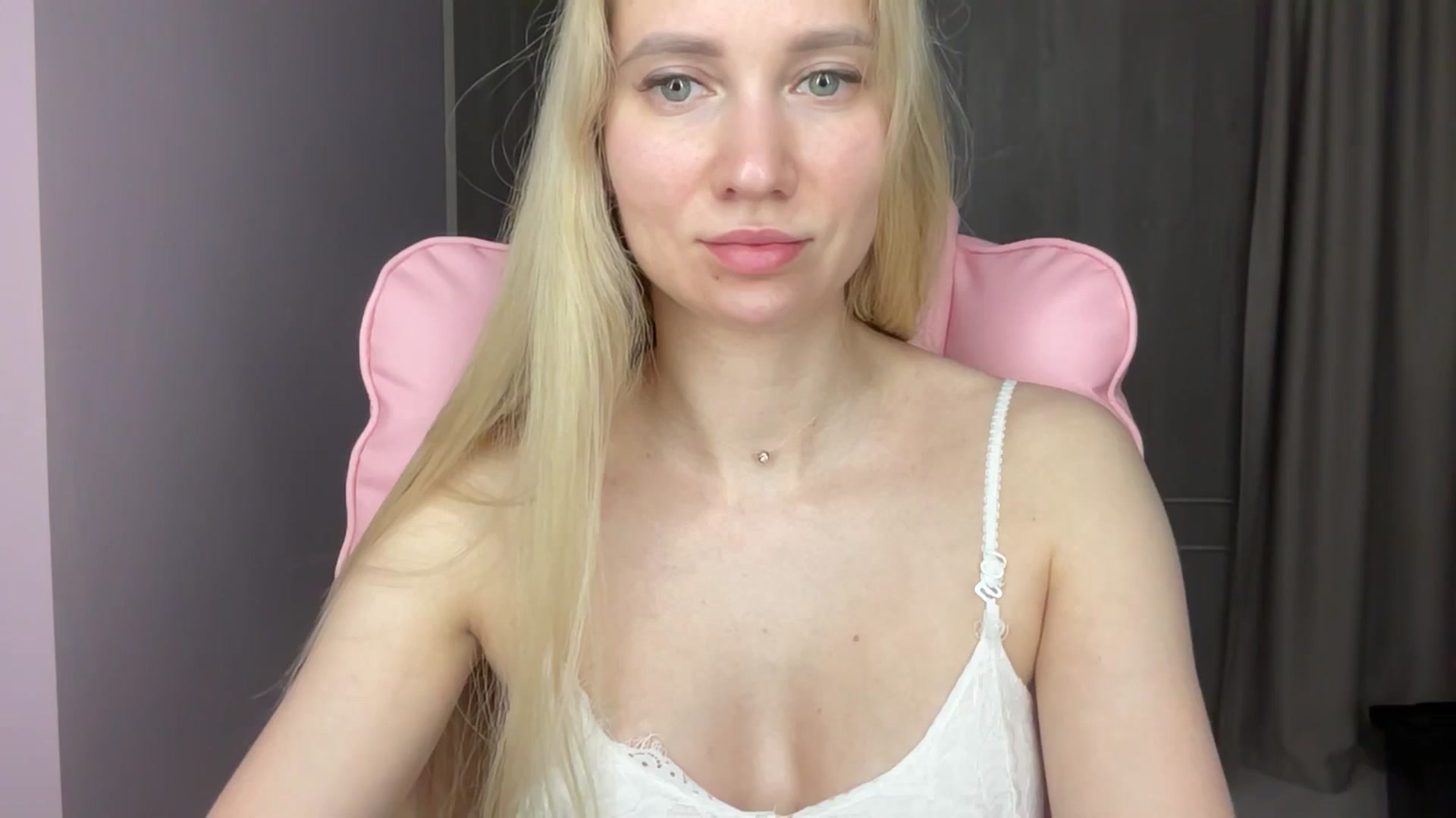 Gallery image thumbnail from Miss_Sylvia's myfreecams stream on, 06/09/2025, 19:37 image 8 of 20