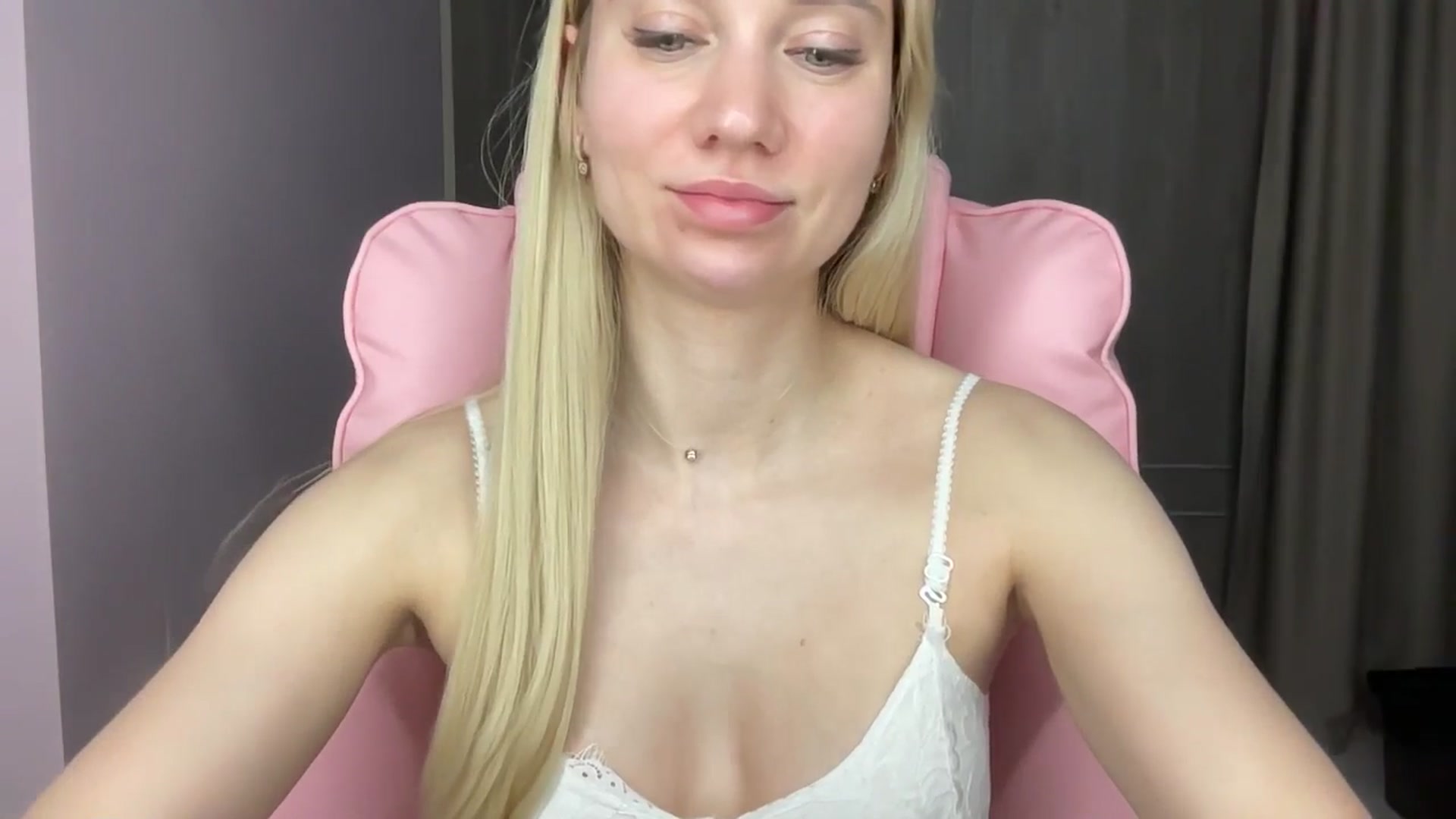 Gallery image thumbnail from Miss_Sylvia's myfreecams stream on, 06/09/2025, 20:03 image 5 of 20
