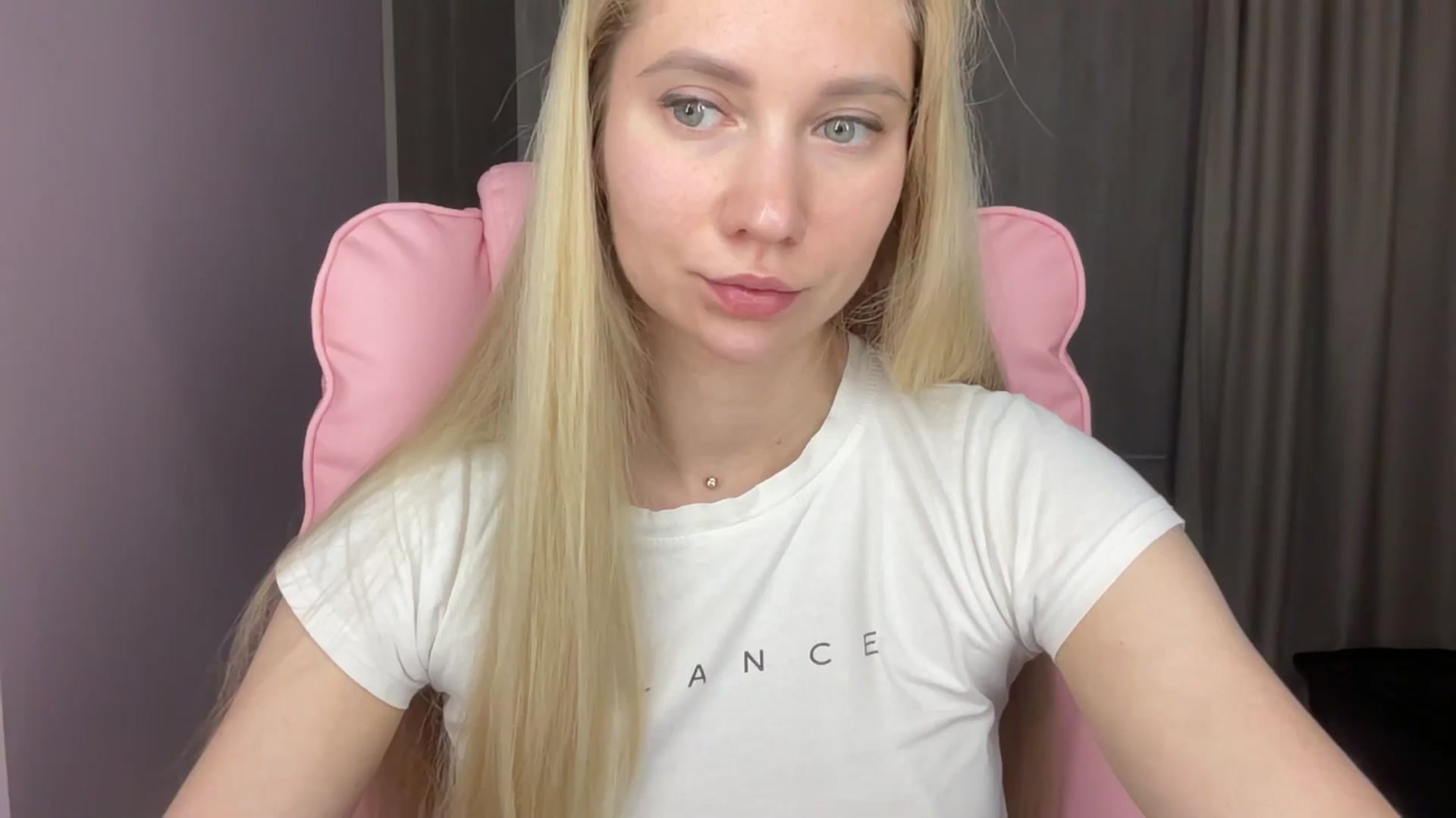 Gallery image thumbnail from Miss_Sylvia's myfreecams stream on, 06/11/2025, 18:29 image 16 of 20