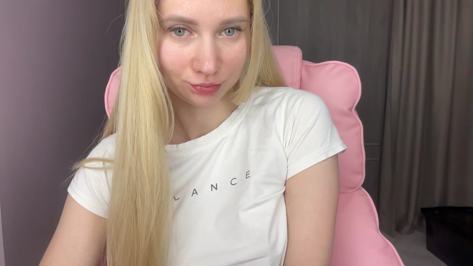 Gallery image thumbnail from Miss_Sylvia's myfreecams stream on, 06/11/2025, 18:29 image 19 of 20