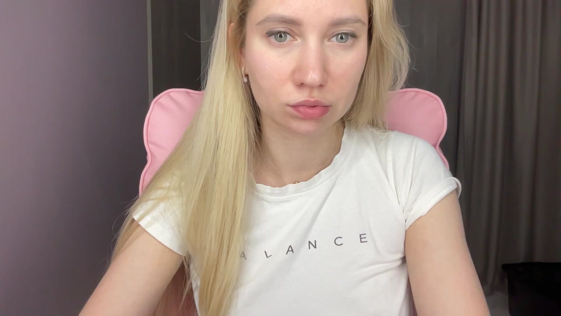 Gallery image thumbnail from Miss_Sylvia's myfreecams stream on, 06/11/2025, 20:23 image 16 of 20
