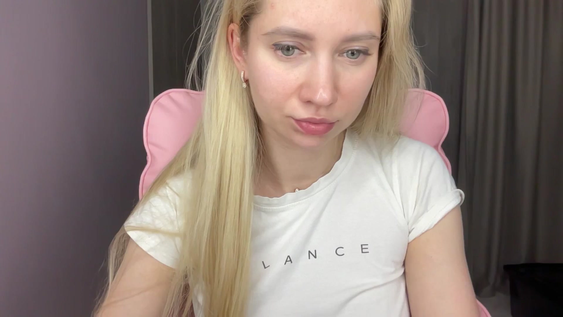 Gallery image thumbnail from Miss_Sylvia's myfreecams stream on, 06/11/2025, 20:23 image 17 of 20