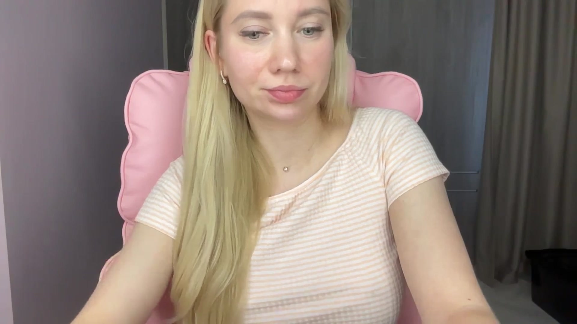 Gallery image thumbnail from Miss_Sylvia's myfreecams stream on, 06/12/2025, 17:08 image 19 of 20