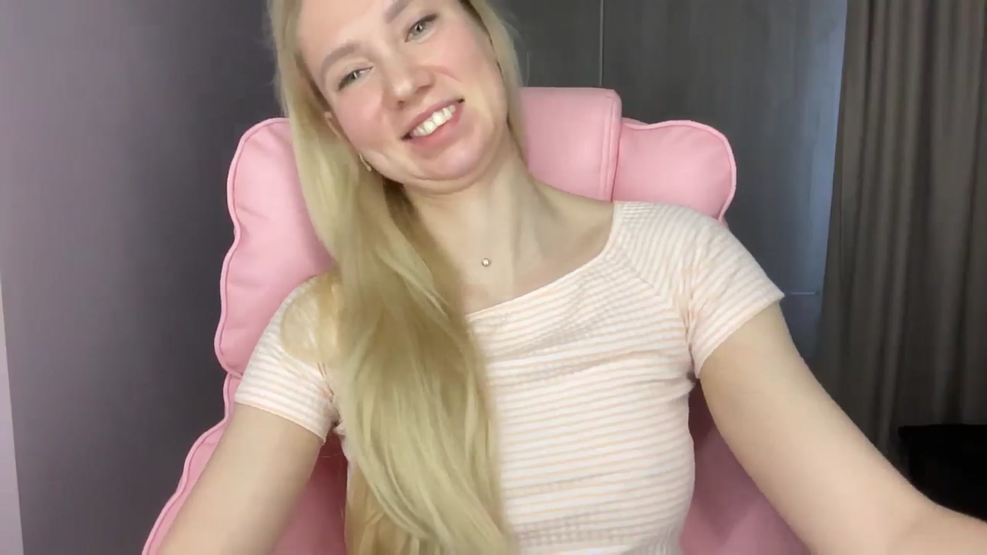 Gallery image thumbnail from Miss_Sylvia's myfreecams stream on, 06/12/2025, 17:08 image 13 of 20