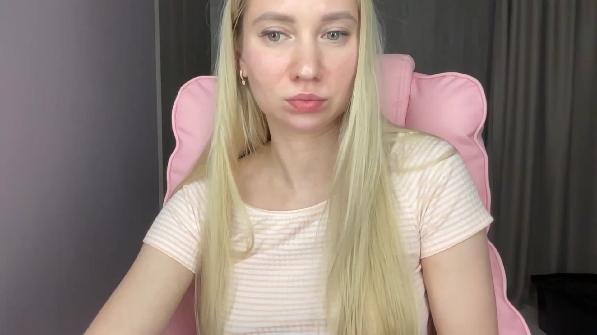 Gallery image thumbnail from Miss_Sylvia's myfreecams stream on, 06/12/2025, 19:35 image 15 of 20