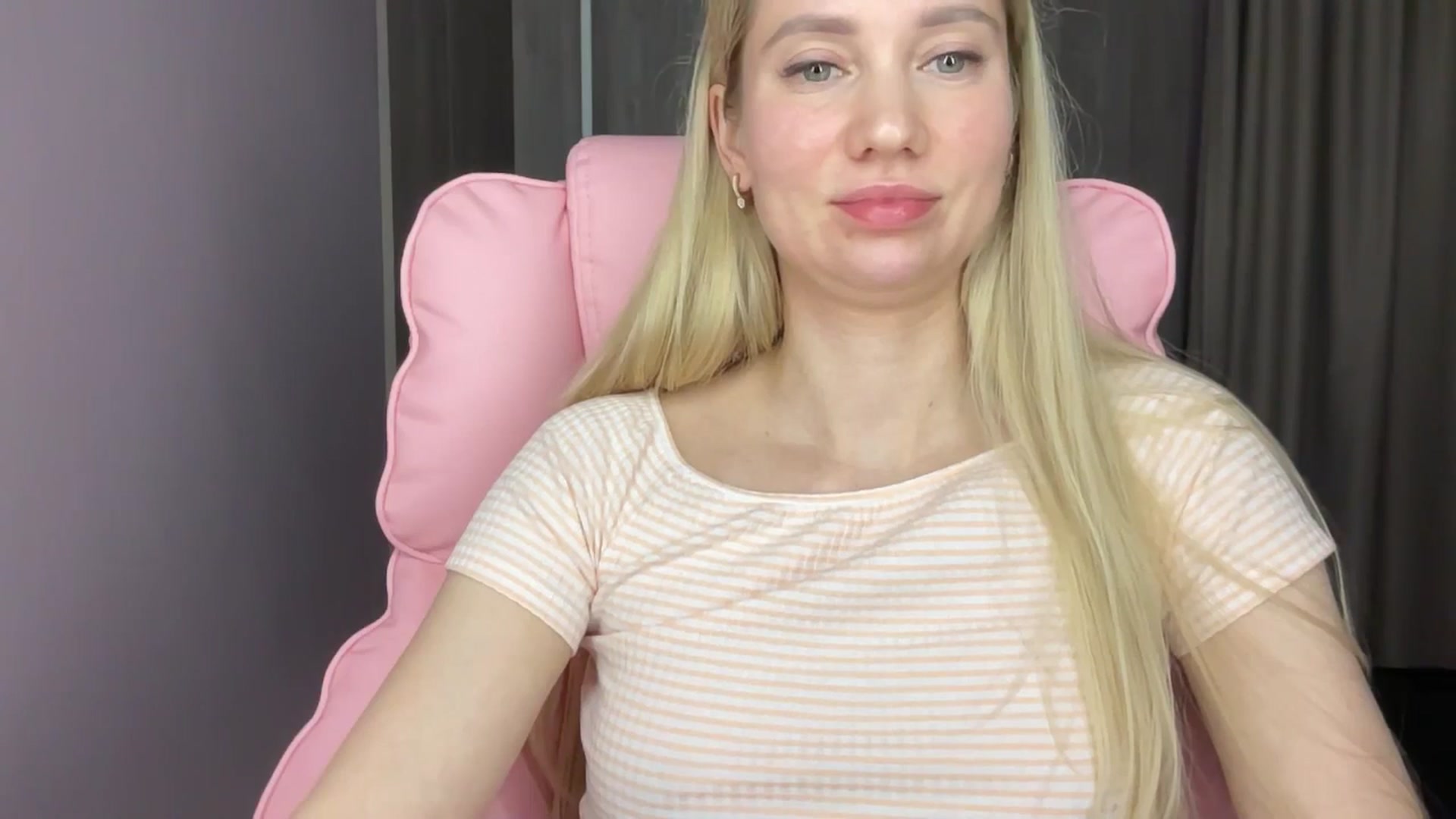 Gallery image thumbnail from Miss_Sylvia's myfreecams stream on, 06/12/2025, 19:35 image 8 of 20