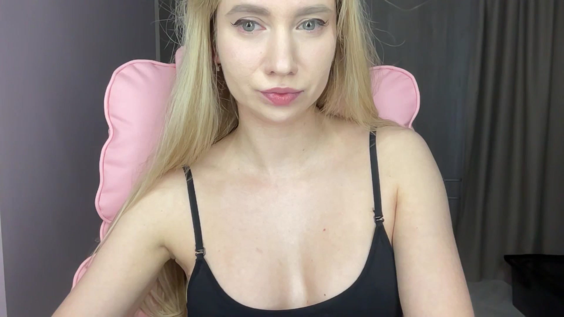 Gallery image thumbnail from Miss_Sylvia's myfreecams stream on, 06/13/2025, 18:30 image 10 of 20