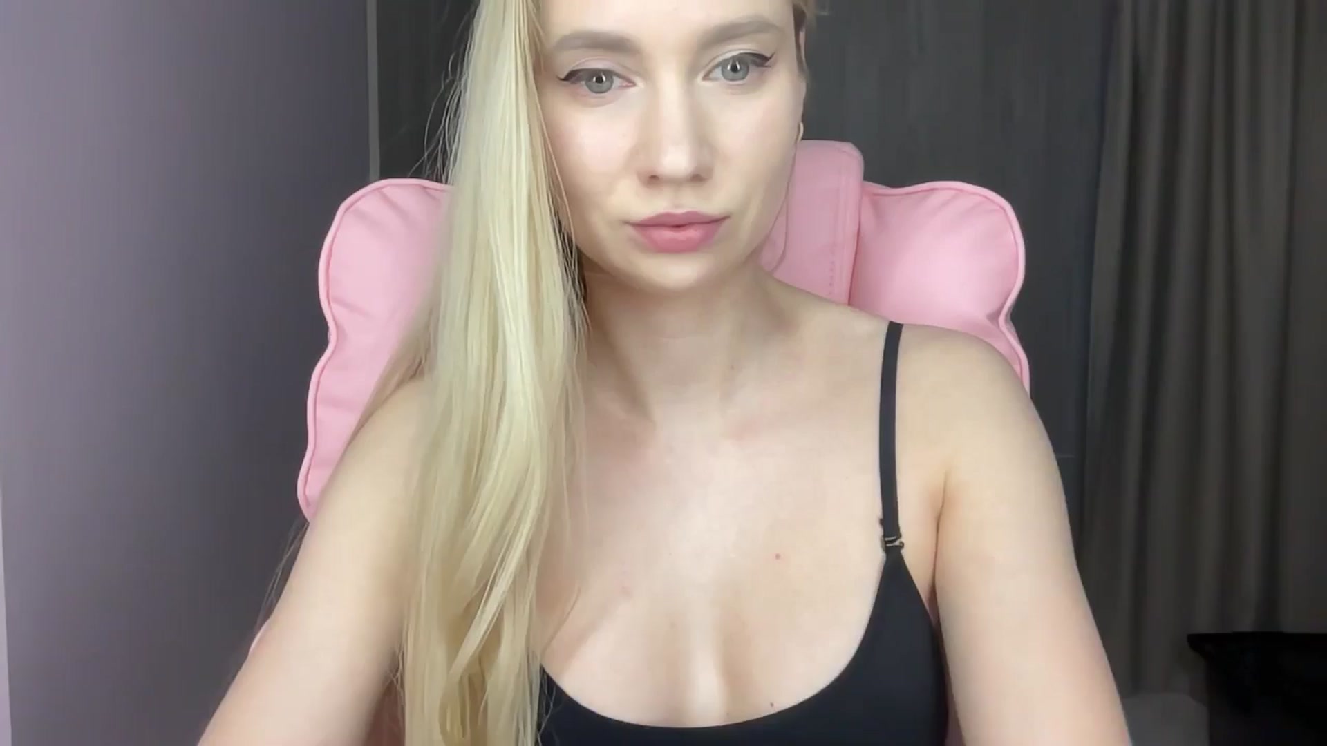 Gallery image thumbnail from Miss_Sylvia's myfreecams stream on, 06/13/2025, 18:30 image 15 of 20