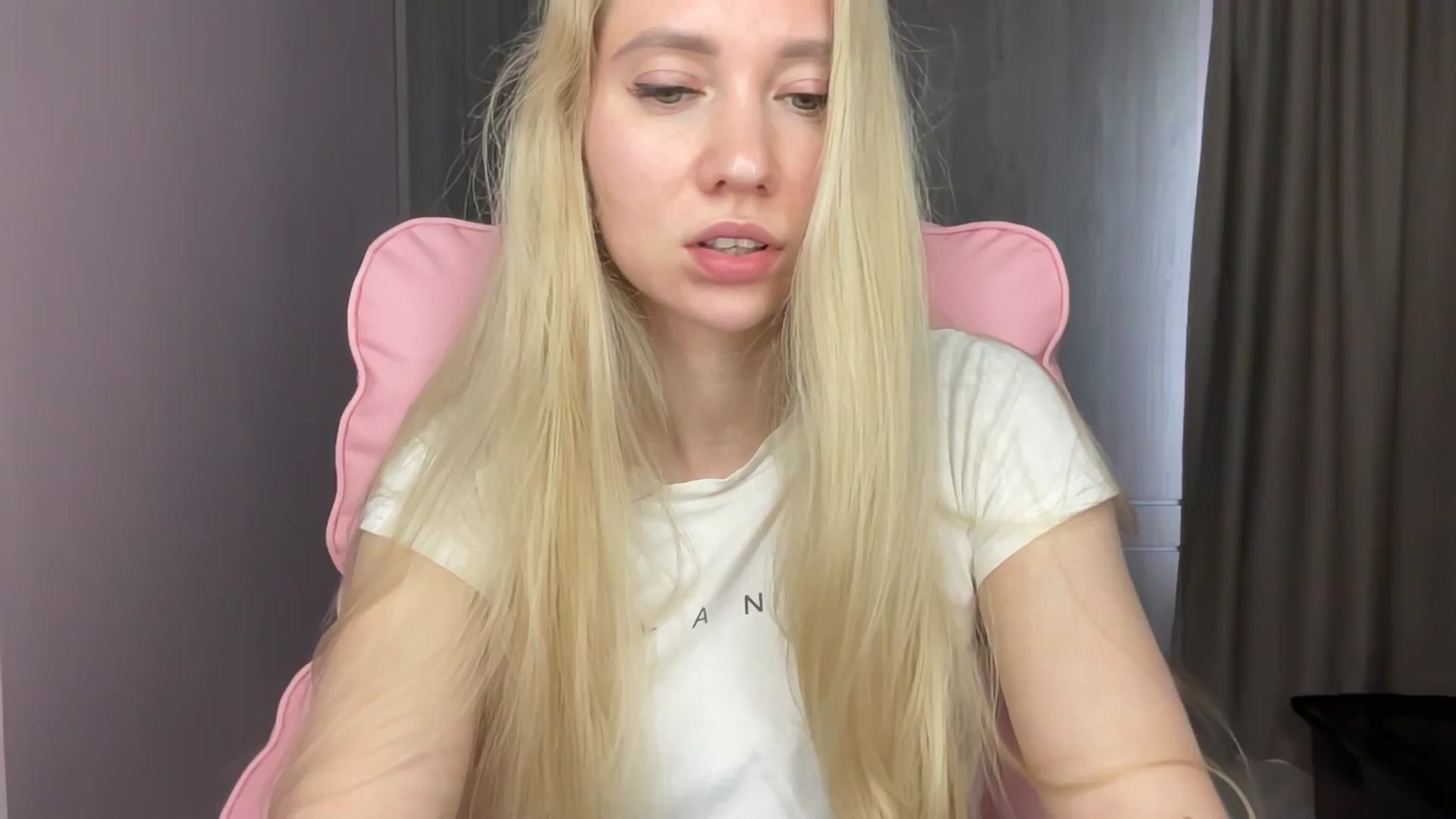 Gallery image thumbnail from Miss_Sylvia's myfreecams stream on, 06/14/2025, 13:41 image 10 of 20