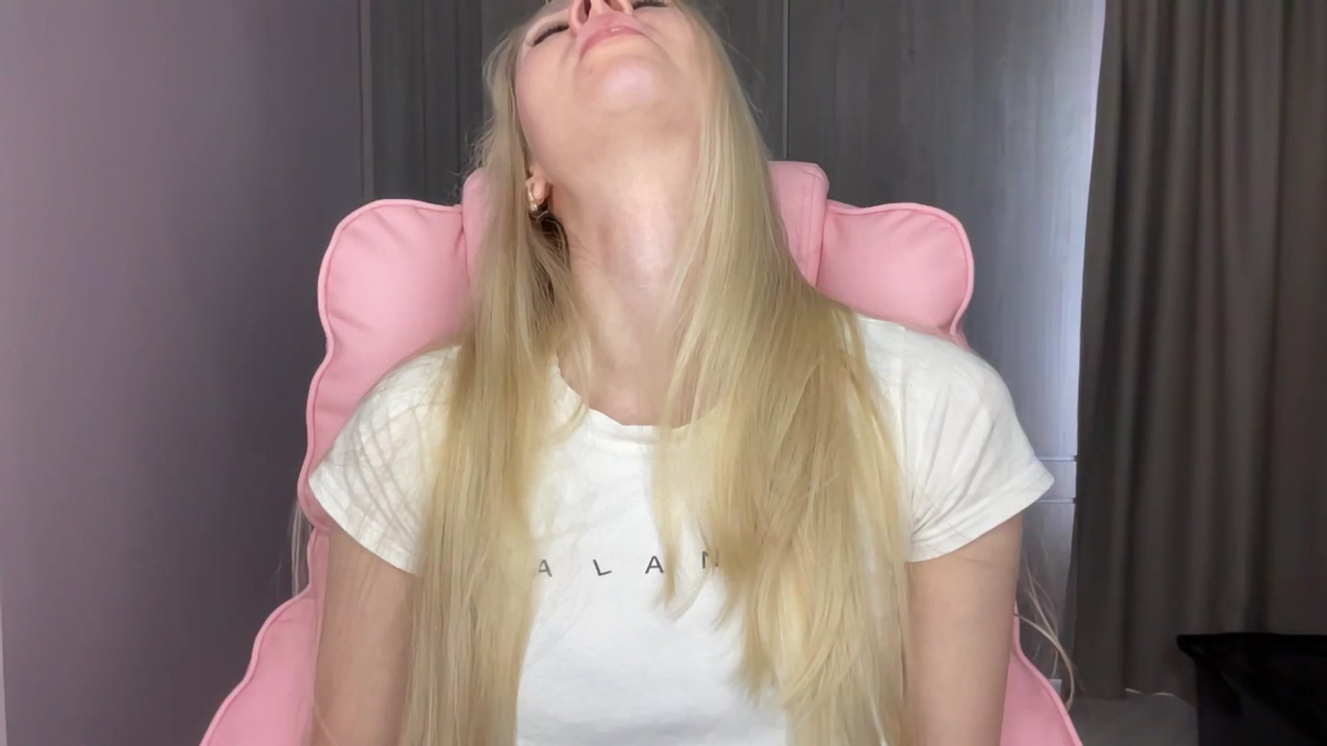 Gallery image thumbnail from Miss_Sylvia's myfreecams stream on, 06/14/2025, 13:41 image 9 of 20
