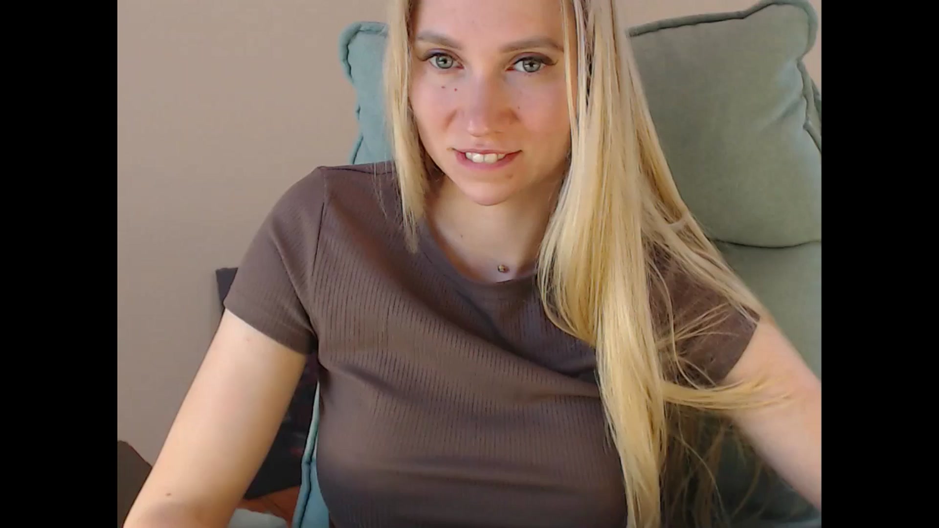 Gallery image thumbnail from Miss_Sylvia's myfreecams stream on, 06/17/2025, 17:47 image 7 of 20