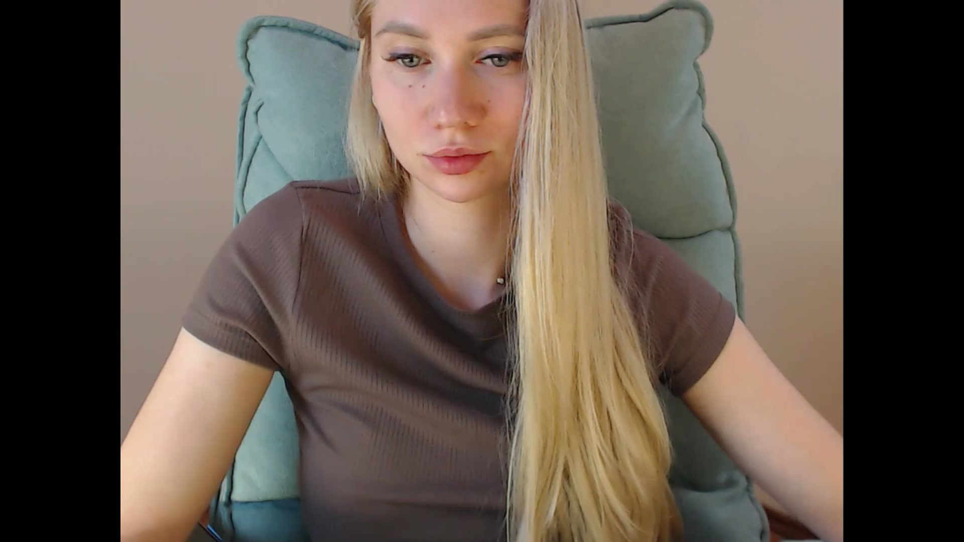 Gallery image thumbnail from Miss_Sylvia's myfreecams stream on, 06/17/2025, 20:12 image 15 of 20