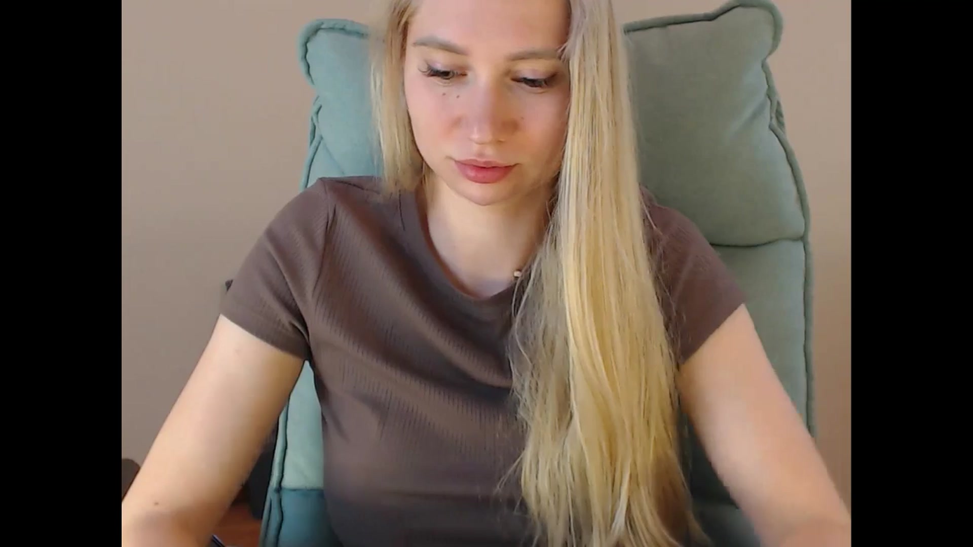 Gallery image thumbnail from Miss_Sylvia's myfreecams stream on, 06/17/2025, 20:12 image 8 of 20
