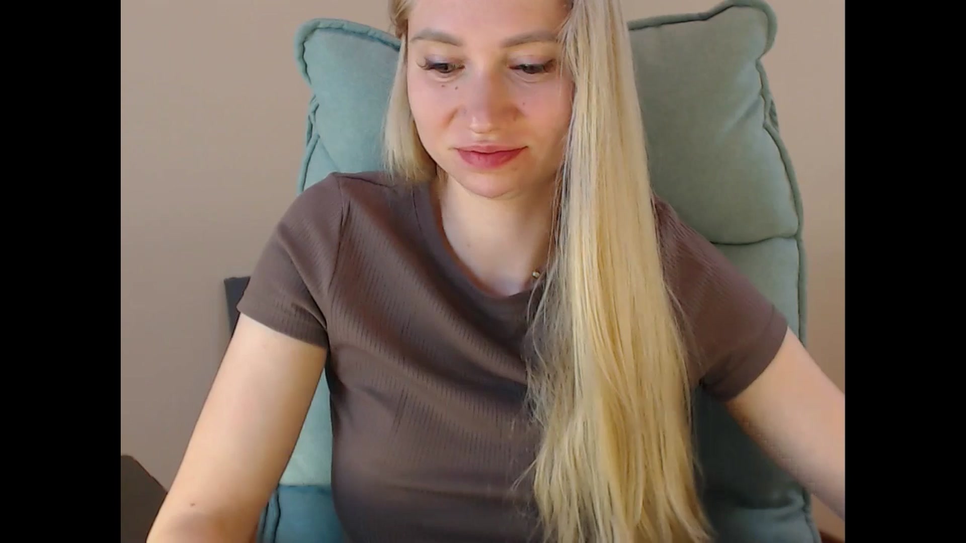 Gallery image thumbnail from Miss_Sylvia's myfreecams stream on, 06/17/2025, 20:12 image 12 of 20