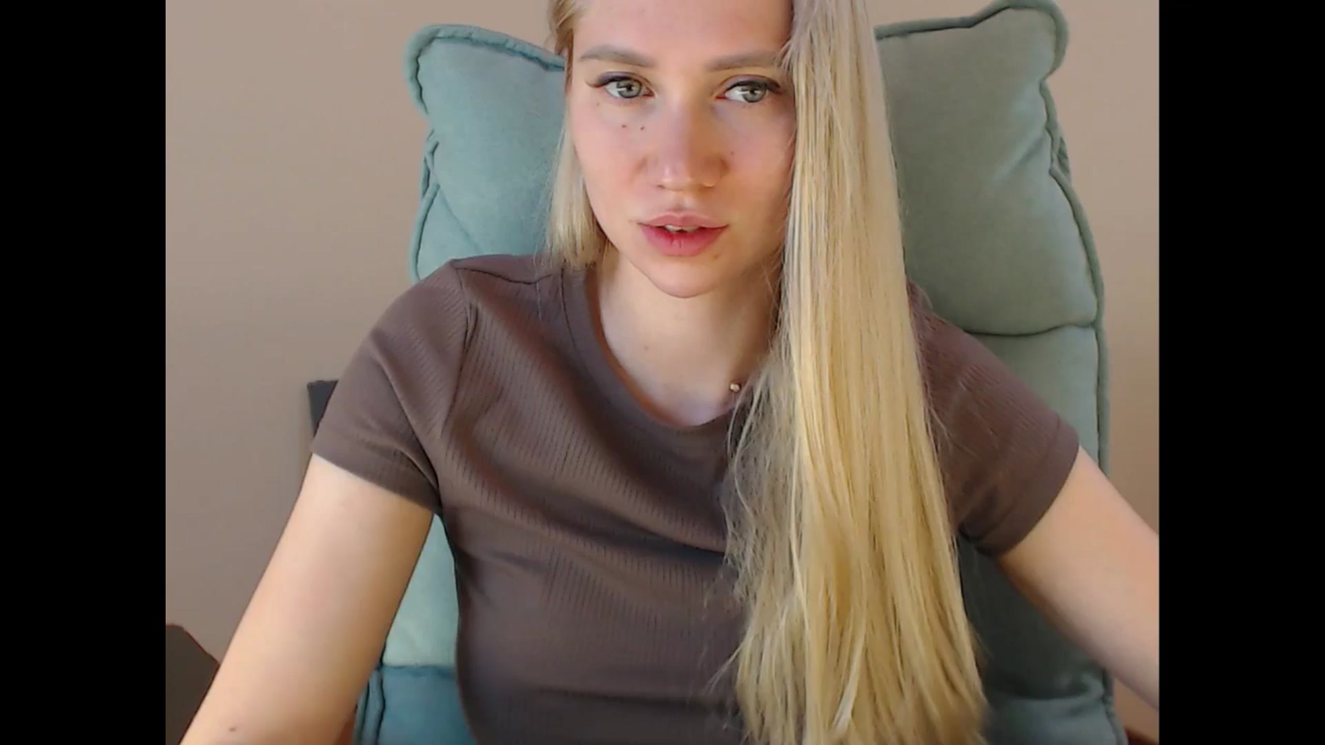 Gallery image thumbnail from Miss_Sylvia's myfreecams stream on, 06/17/2025, 20:12 image 10 of 20