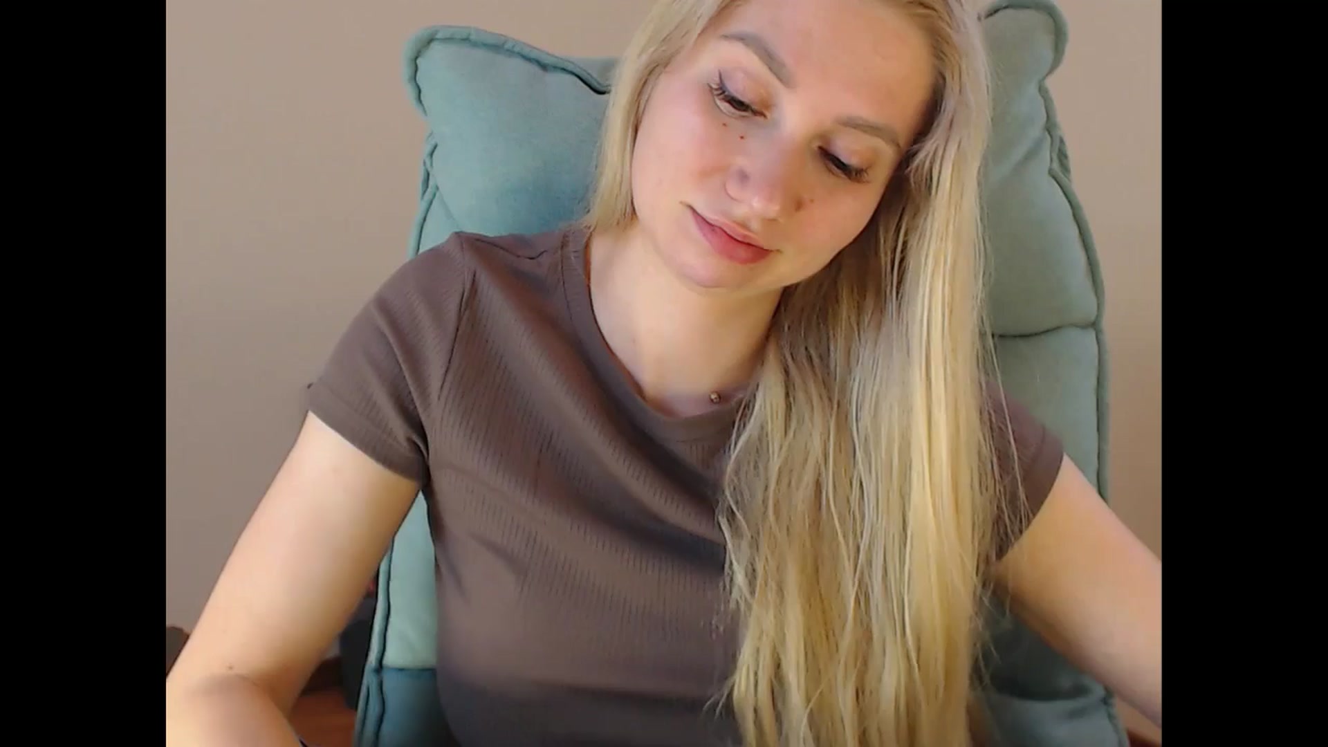 Gallery image thumbnail from Miss_Sylvia's myfreecams stream on, 06/17/2025, 20:12 image 7 of 20
