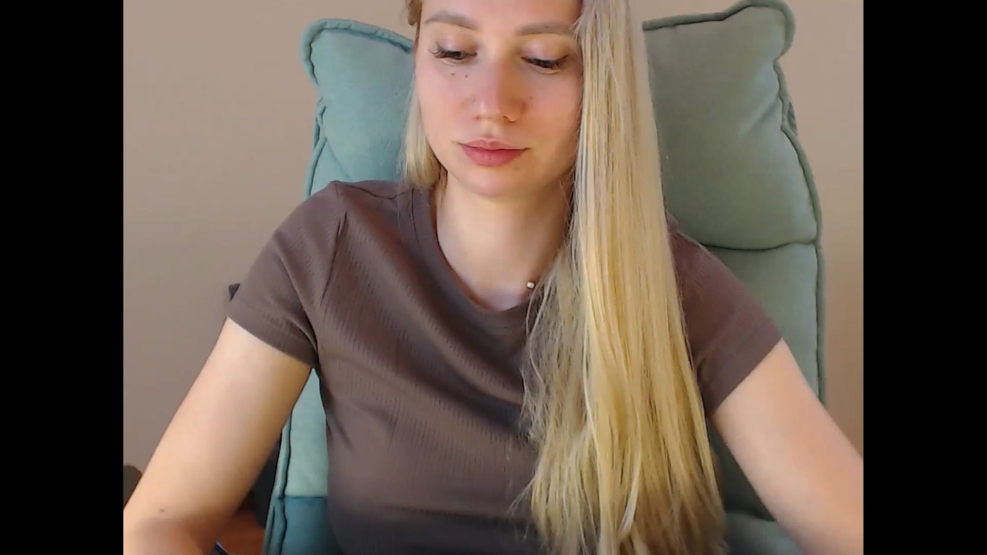 Gallery image thumbnail from Miss_Sylvia's myfreecams stream on, 06/17/2025, 20:12 image 9 of 20