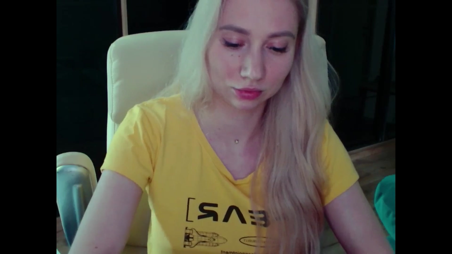 Gallery image thumbnail from Miss_Sylvia's myfreecams stream on, 06/18/2025, 15:01 image 18 of 20