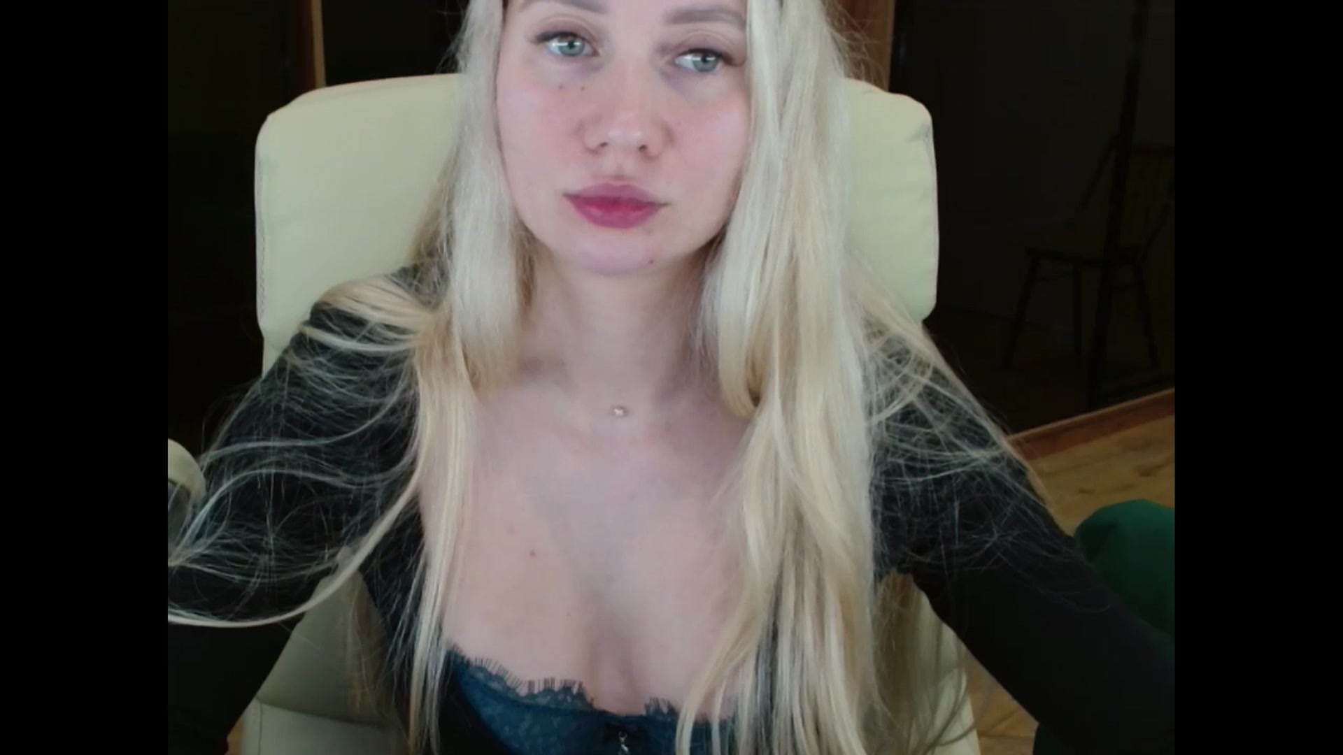 Gallery image thumbnail from Miss_Sylvia's myfreecams stream on, 06/18/2025, 20:46 image 2 of 20